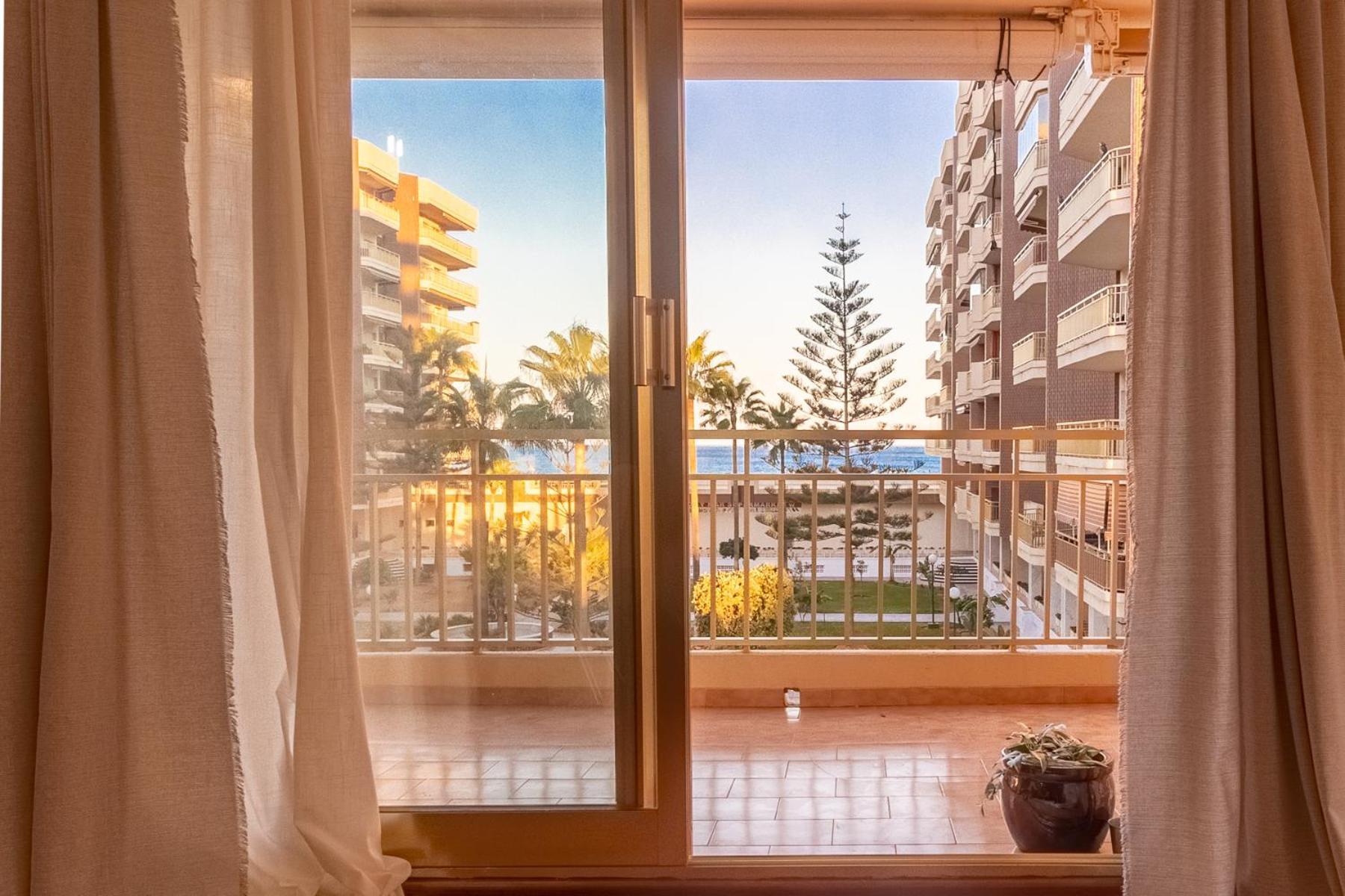 Apartamento Sofia Fuengirola Vistas Al Mar Atardeceres Magicos Luaran gambar