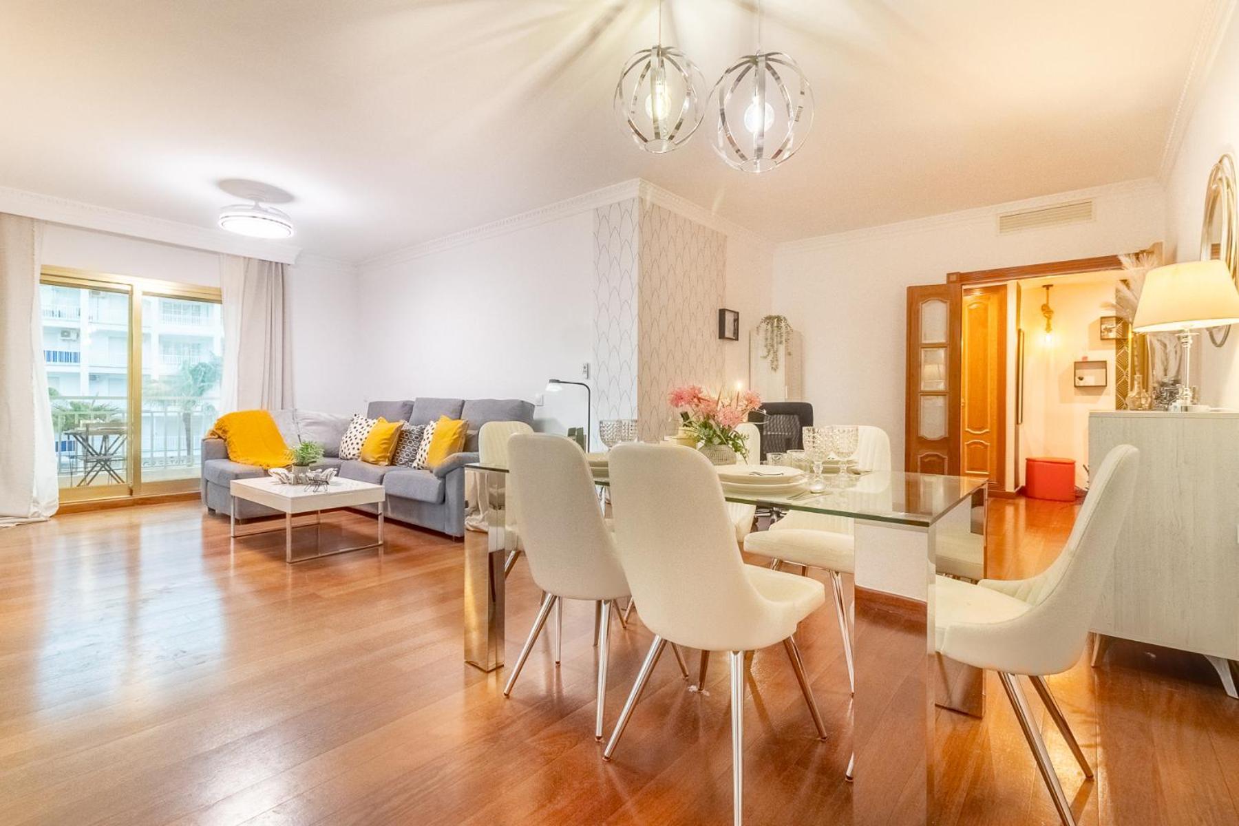 Apartamento Sofia Fuengirola Vistas Al Mar Atardeceres Magicos Luaran gambar